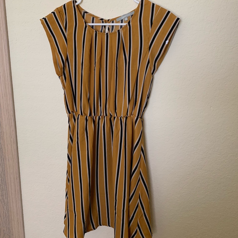 Never worn Old Navy striped yellow dress